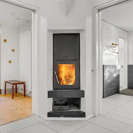 Feriehus 2 Bedroom Stunning In